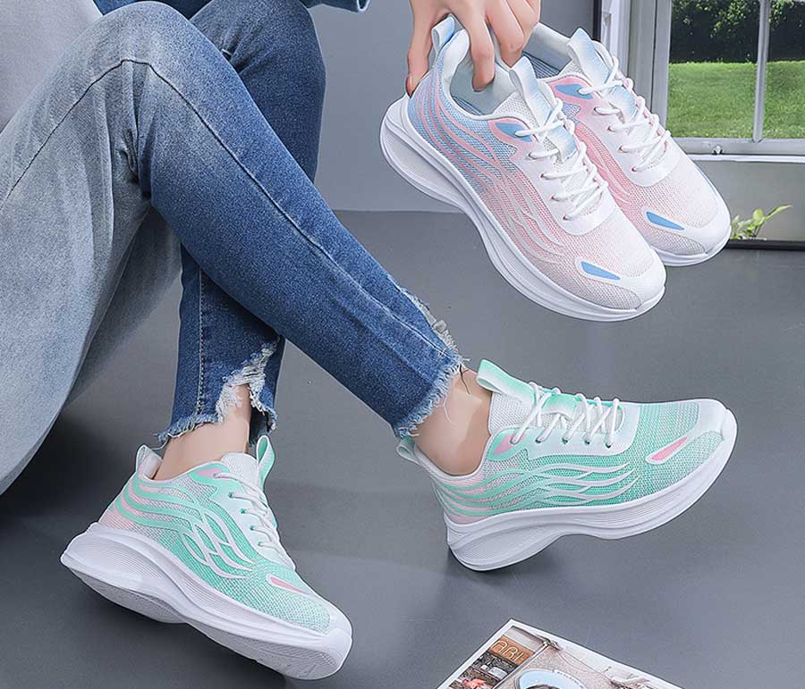 Women's flyknit curved stripe pattern sport shoe sneakers